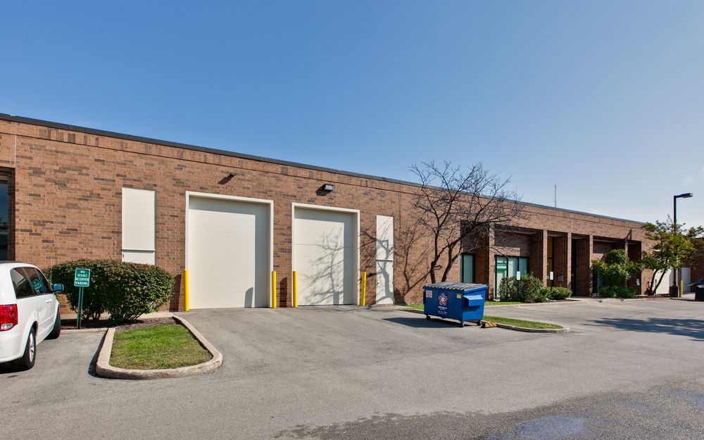 Elmhurst Metro Court: 747 Church Road, Elmhurst, IL 60126